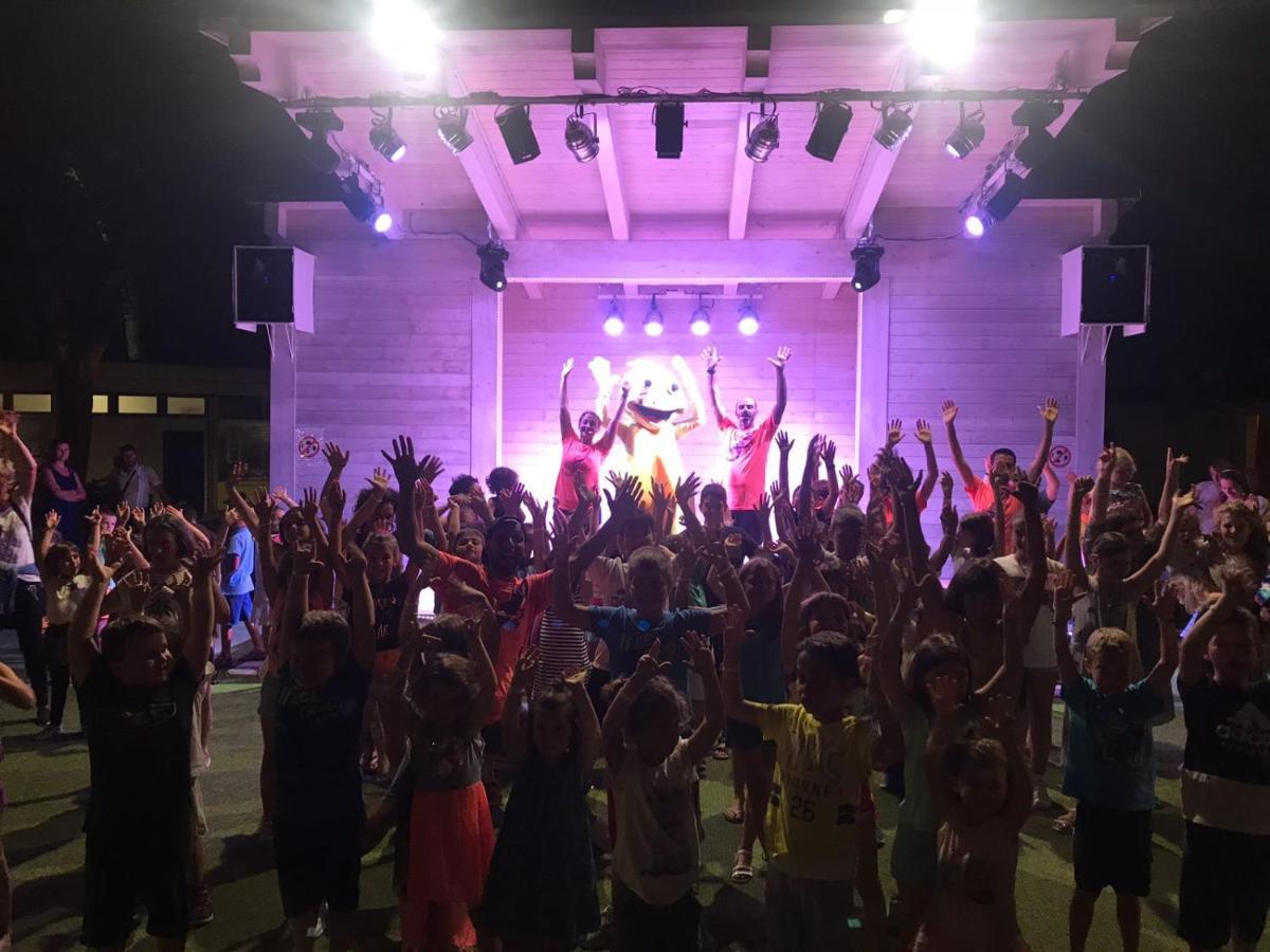Club Del Sole Marina Family Resort Punta Marina Bagian luar foto