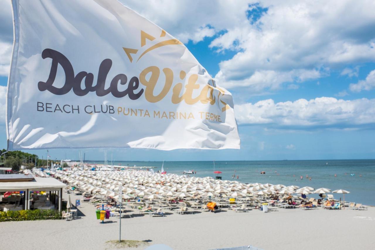 Club Del Sole Marina Family Resort Punta Marina Bagian luar foto